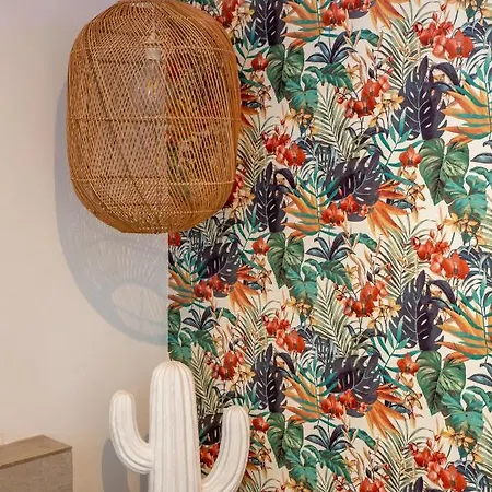 Sun Lovers Ostello *