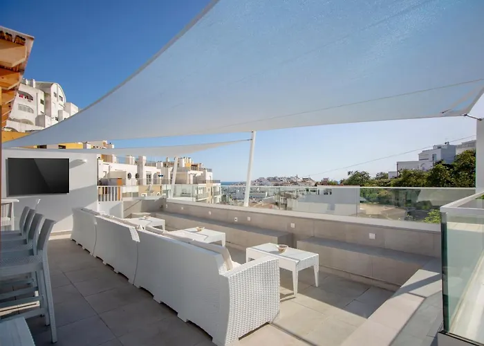 Sun Lovers بيت شباب