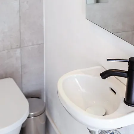 Sun Lovers Albergue *